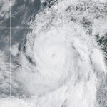 ‘Flossie’ ya es huracán categoría 2; alerta en costas de Jalisco, Colima, Guerrero y Michoacán