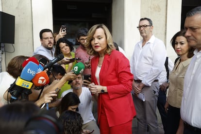itsjmt5k7vcexleiambmvuimie-1 Pilar Alegría, ministra de Educación y portavoz del Gobierno, hace declaraciones a su llegada al Comité Federal del PSOE.