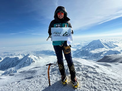Viridiana Álvarez en la reserva Denali, en Alaska en 2024.
