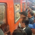 Metro CDMX hoy 2 de julio: Línea 8, con retraso en el servicio por retiro de tren