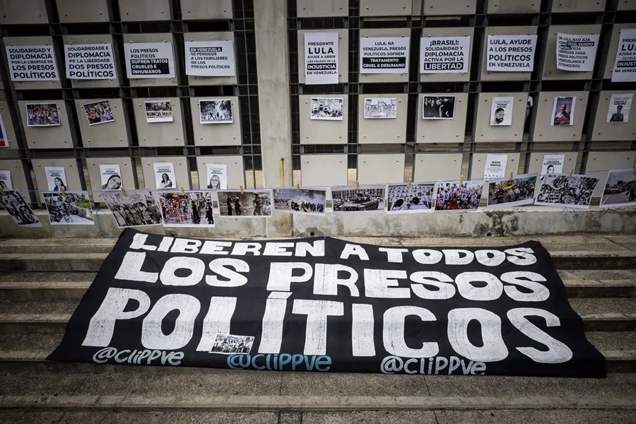 Una ONG reporta 59 presos políticos excarcelados en Venezuela tras las negociaciones con EE.UU.