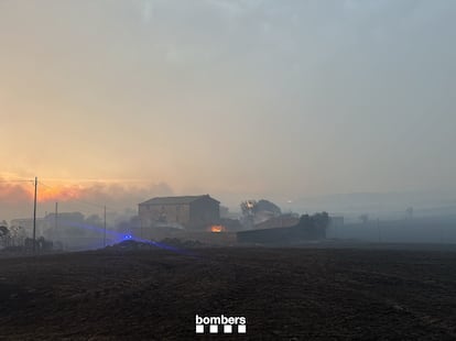 Fincas afectadas por el incendio de Torrefeta i Florejacs (Lleida)
REMITIDA / HANDOUT por BOMBERS
Fotografía remitida a medios de comunicación exclusivamente para ilustrar la noticia a la que hace referencia la imagen, y citando la procedencia de la imagen en la firma
01/07/2025