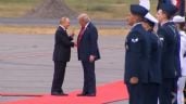 Foto ilustrativa de la nota titulada: Trump recibe a Putin con un enérgico apretón de manos a su llegada a Alaska (Video)