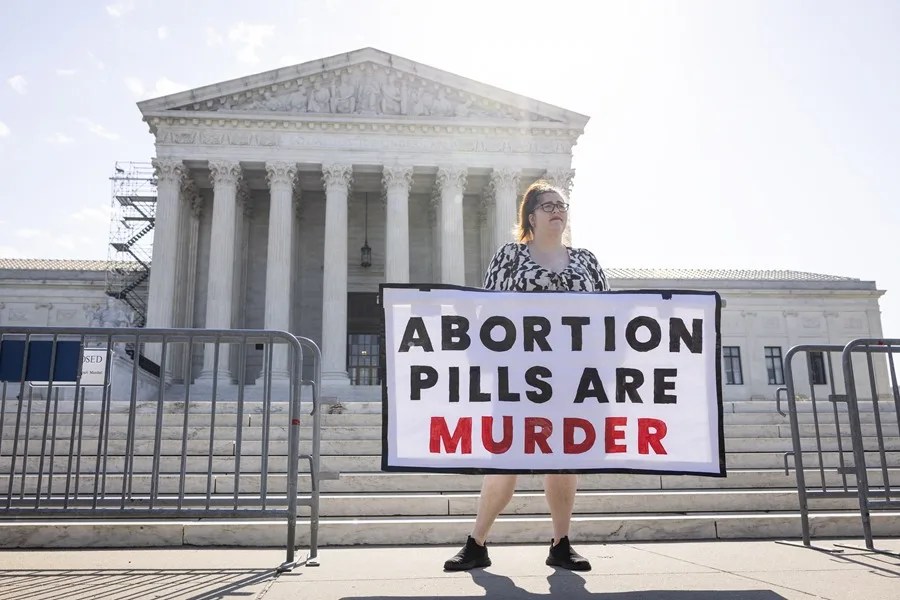 Texas avanza en aprobar la ley que criminaliza la distribución de pastillas abortivas