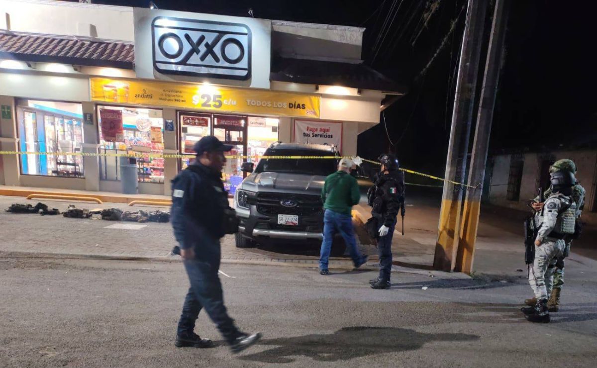 Arrestan a menor de edad en Veracruz; aseguran armas y equipo táctico - camioneta-y-equipo-tactico-asegurado-en-cuichapa-veracruz