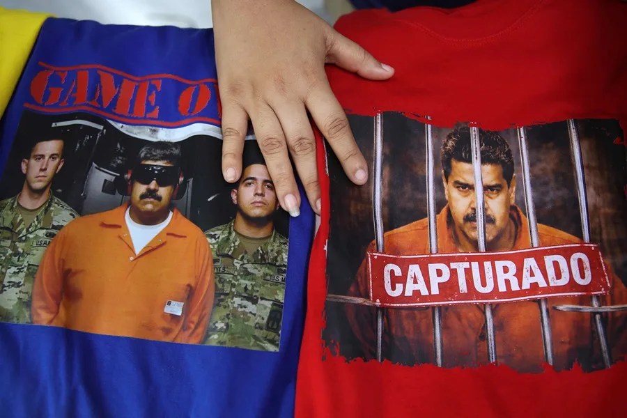 Las camisetas de la captura de Maduro se convierten en moda entre los venezolanos en Perú