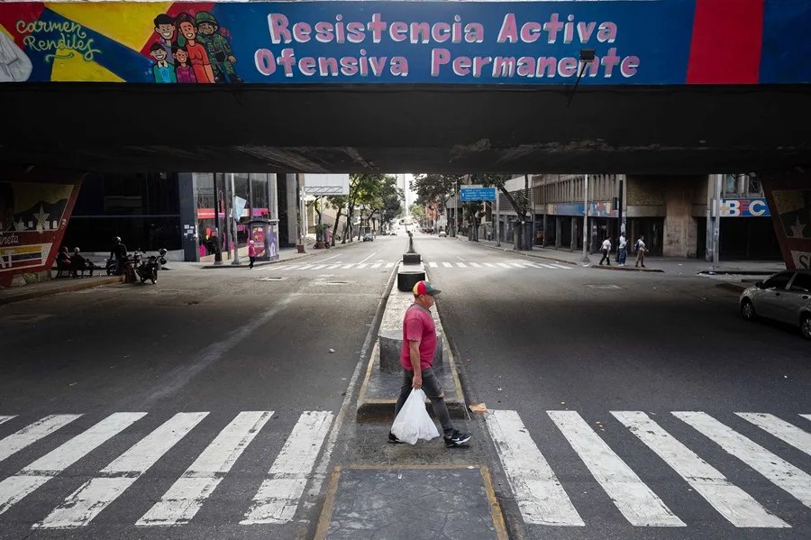 caracas-maduro-3 Caracas amanece con las calles vacías y filas en los supermercados tras la captura de Maduro