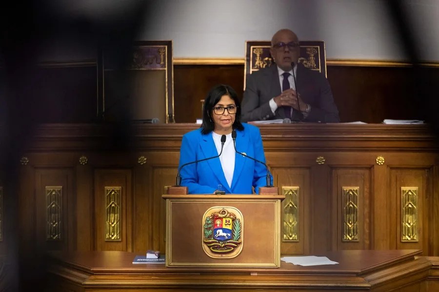 Delcy Rodríguez, una semana encargada de una Venezuela bajo la lupa de Trump