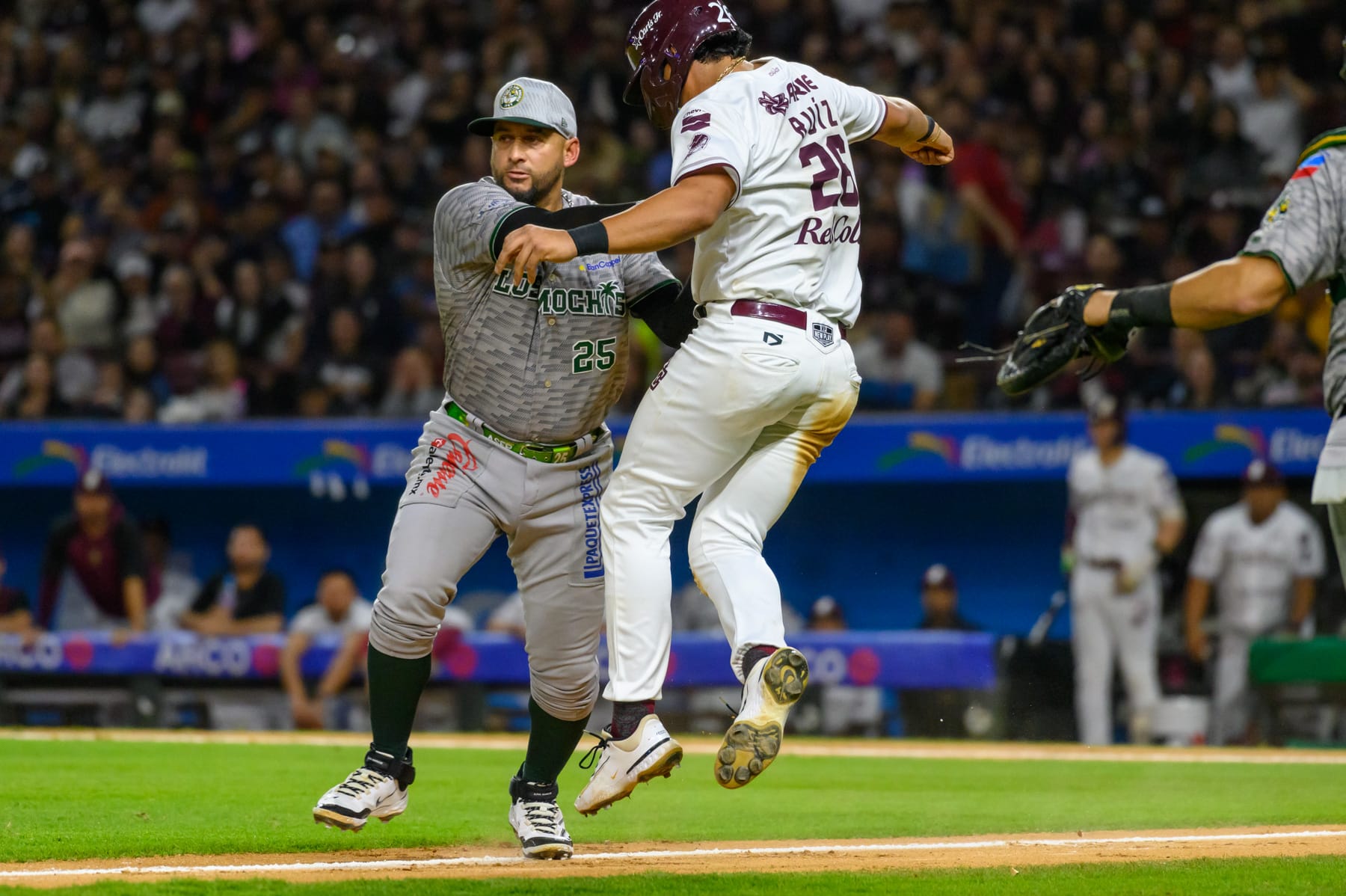 negr-n-pone-out-a-ruiz