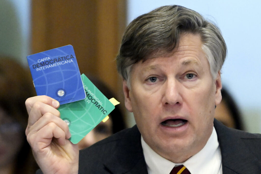 738d574a6495383fd54d589d9a7ccfebc7117149w-1024x683-1 EE.UU. denuncia que agentes cubanos "acosaron" a Mike Hammer, encargado de negocios en La Habana - 738d574a6495383fd54d589d9a7ccfebc7117149w-1024x683