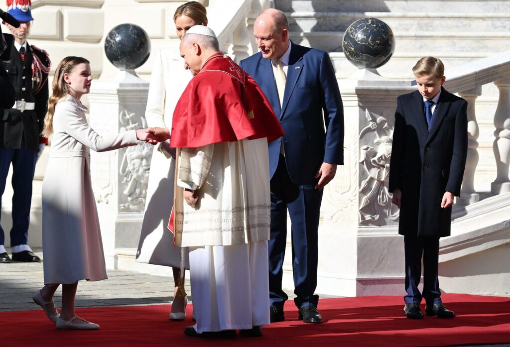 El papa León XIV llegó al Principado de Mónaco, su primer viaje a Europa - 78faaeffe5cf0192e03a8e99f892ec1cce0774a3w-1024x697