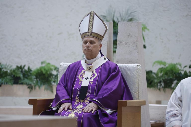 c12b60e1e519ec7c814cc2e573306568b2a9e497w