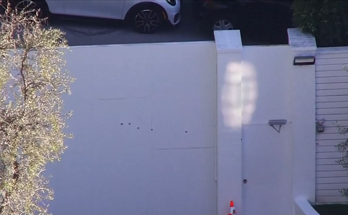 Disparan contra la casa de Rihanna en Los Ángeles; hay una detenida - disparos-en-porton-de-la-casa-de-rihanna-en-los-angeles