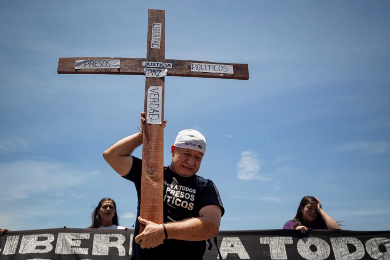 nuncio-apostolico-se-compromete-a-mediar-por-presos-politicos-en-venezuela-dice-activista