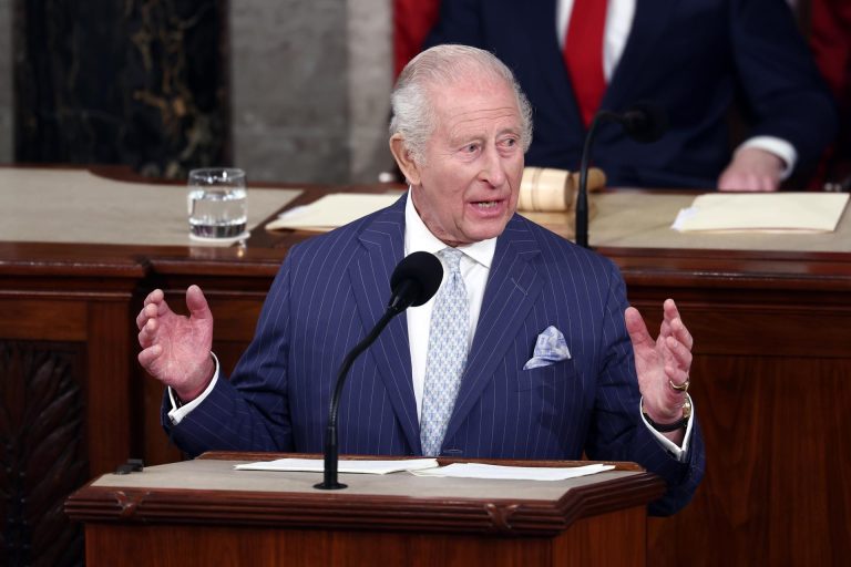 3b8f75c19f578bdac2e6b9ed8df62366c85dbd58w