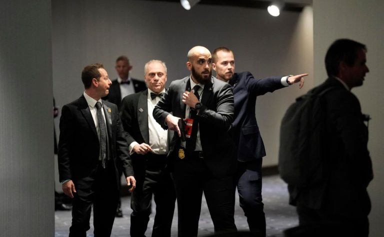 agentes-en-cena-de-corresponsales-ante-tiroteo