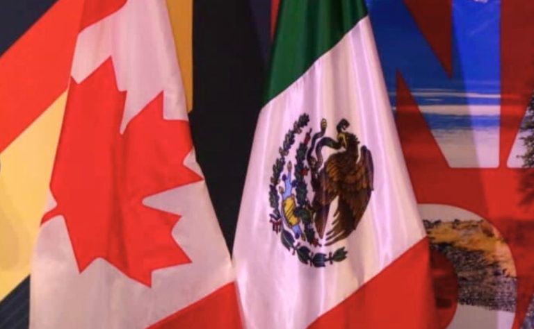 banderas-de-canada-y-mexico