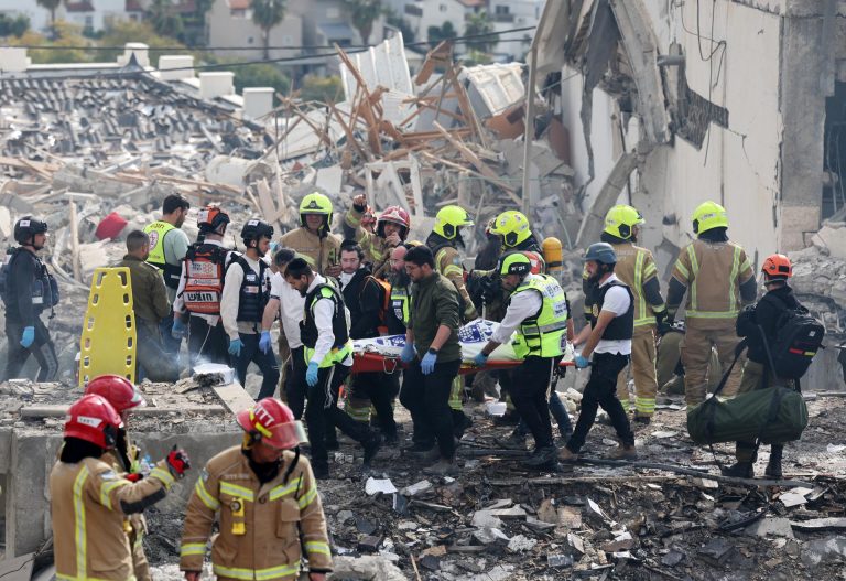 c647aeaebe632718e096236a238edd6ca571f49bw