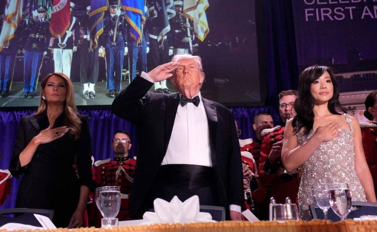 trump-durante-cena-de-corresponsales