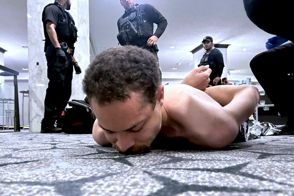 Nuevo video muestra a Cole Allen disparando a un agente durante la cena de corresponsales - whatsapp-image-2026-04-27-at-115039-am-3-1024x683