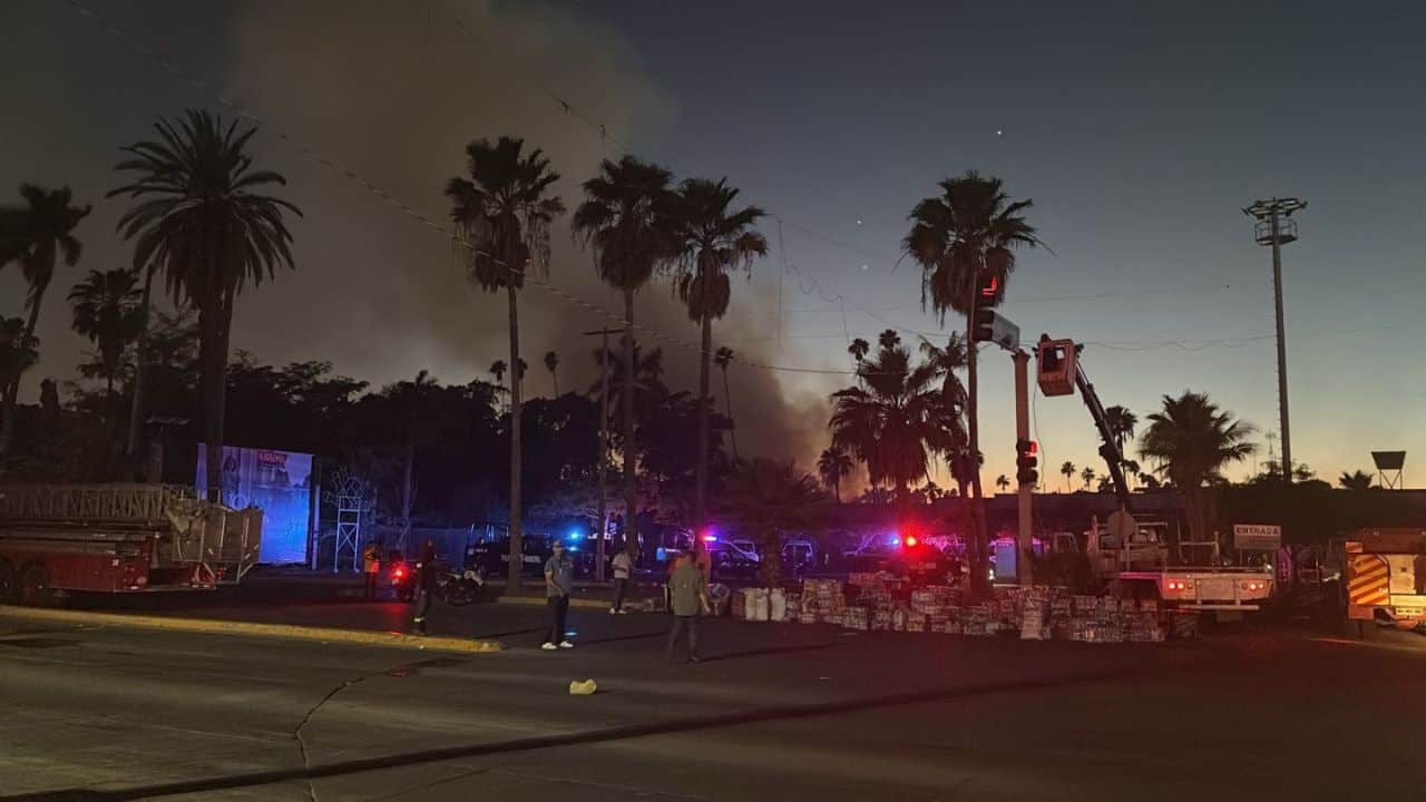 "Vienen días de trabajo ininterrumpido": Antonio Menéndez mantiene operativo permanente tras incendio en Plaza Fiesta