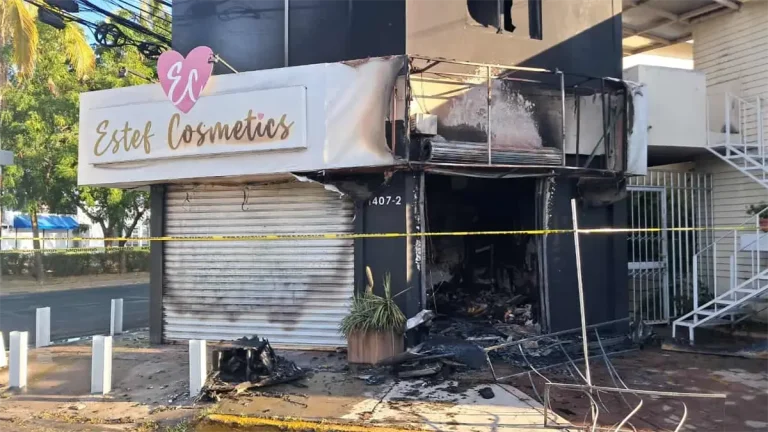 incendian-tienda-de-cosmeticos-de-estef-monarrez-en-culiacan-161b2168-focus-0-0-1200-675