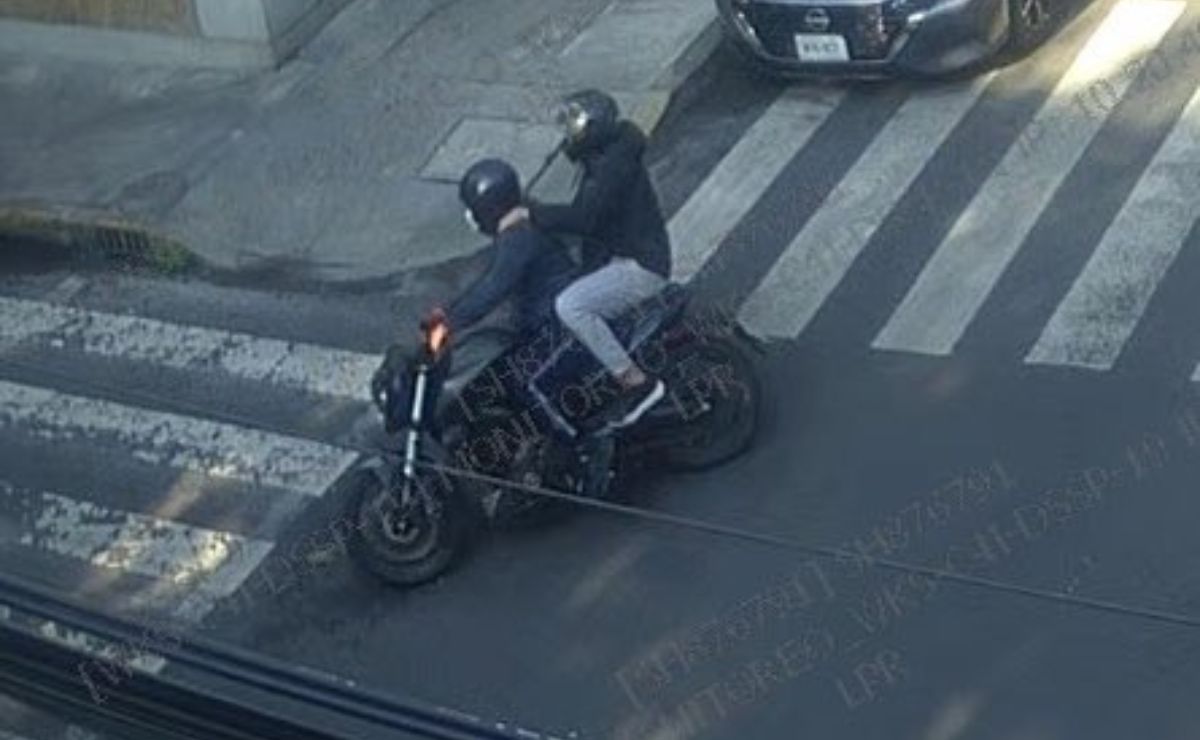 presuntos-agresores-de-automovilista-en-la-colonia-napoles Atentan contra automovilista en la colonia Nápoles; víctima logró ir a un hospital - presuntos-agresores-de-automovilista-en-la-colonia-napoles