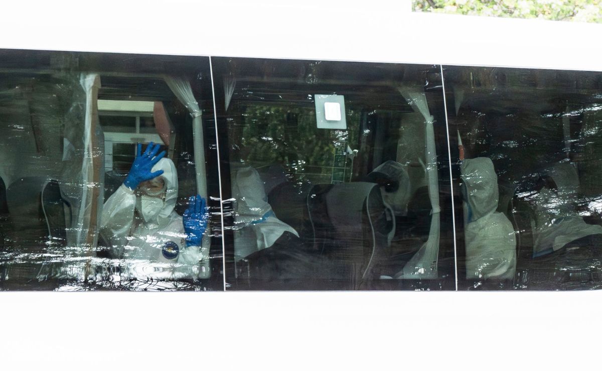 Crucero del hantavirus desembarcó a 94 pasajeros en Tenerife; faltan otras 24 personas - traslado-a-madrid-de-los-14-ciudadanos-espanoles-que-se-encontraban-en-el-crucero-mv-hondius
