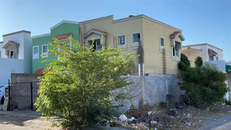 delincuentes-atacan-a-balazos-una-vivienda-en-urbi-villa-del-cedro-culiacan-8ea7defa-focus-0-0-1200-675