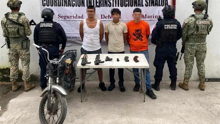 detienen-a-6-civiles-en-escuinapa-con-armamento-y-droga-917bcde8-focus-0-0-1200-675