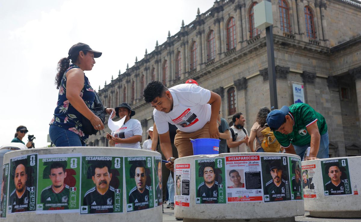 Crean álbum del Mundial con rostros de desaparecidos - fichas-de-busqueda-de-desaparecidos-convertidas-en-estampas-del-album-del-mundial-2026