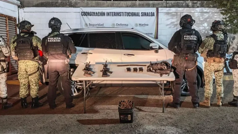 huyen-a-pie-tras-asesinar-a-hombre-en-culiacan-y-abandonar-camioneta-con-armas-b8953bcc-focus-0-0-1200-675