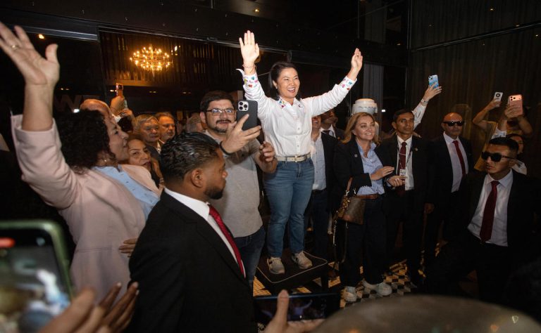 keiko-fujimori-habla-de-empate-tecnico-en-peru-y-promete-respetar-resultados