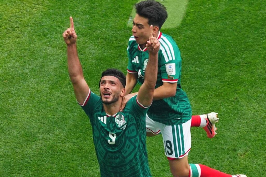 raul-jimenez-mexico-sudafrica-mundial-2026-1024x683-1 "Sufrimos juntos y ganamos juntos": la afición mexicana desata la fiesta en Los Ángeles - raul-jimenez-mexico-sudafrica-mundial-2026-1024x683