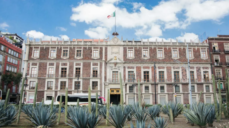 sigue-la-huelga-en-el-monte-de-piedad-que-pasa-con-los-contratos-intereses-y-pagos-1024x573-1