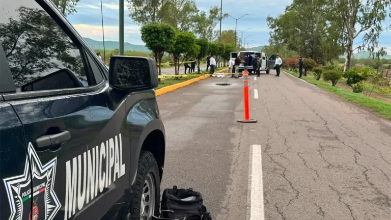 adolescente-de-17-anos-muere-tras-derrapar-en-motocicleta-en-mocorito-b4ebe5c5-focus-0-0-1200-675