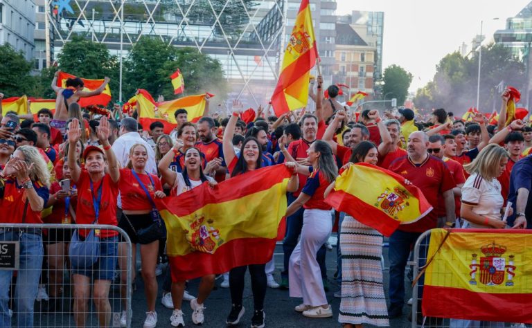 aficionados-de-la-seleccion-de-espana-en-madrid