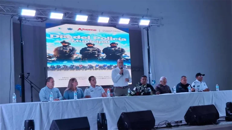 aumento-del-8-en-salario-para-policias-de-ahome-en-el-dia-del-policia-62023723-focus-0-0-1200-675