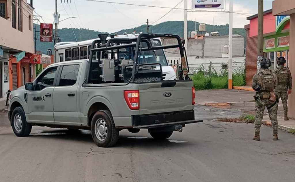 detienen-a-10-personas-tras-siete-cateos-en-nayarit-incluido-un-presunto-operador-criminal-2-1024x631-1 Detienen a 10 personas tras siete cateos en Nayarit, incluido un presunto operador criminal - detienen-a-10-personas-tras-siete-cateos-en-nayarit-incluido-un-presunto-operador-criminal-2-1024x631
