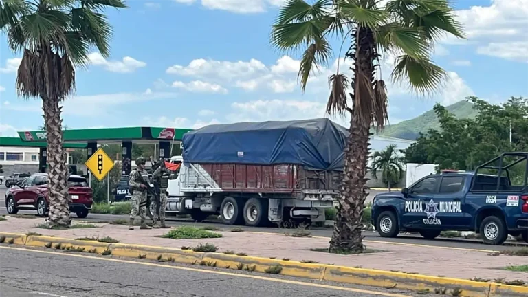detienen-a-dos-hombres-en-camion-de-carga-robado-en-culiacan-ad681864-focus-0-0-1200-675