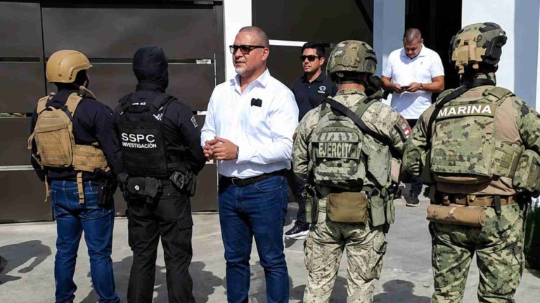 detienen-a-pedro-ariel-mendivil-exsecretario-de-seguridad-de-mexicali-se-desconocen-los-cargos-en