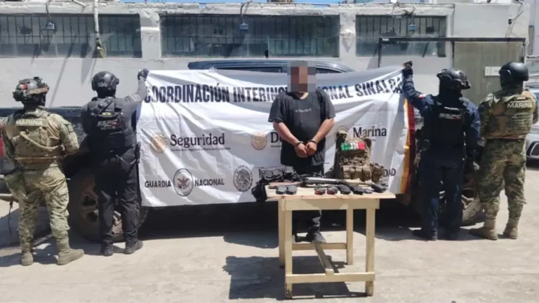 detienen-a-presunto-sicario-con-armas-en-mazatlan-a8b3afe3-focus-0-0-1200-675