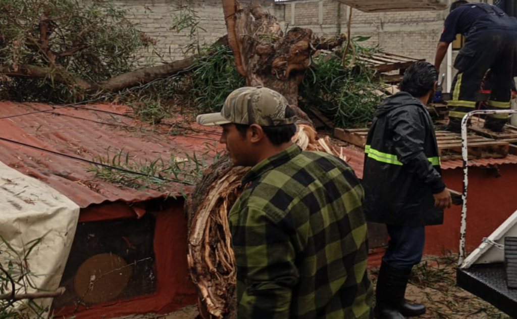 fuertes-lluvias-provocan-inundaciones-y-caos-vial-en-el-valle-de-mexico-que-zonas-fueron-las-mas-afectadas-3-1024x631-1 Fuertes lluvias provocan inundaciones y caos vial en el Valle de México; ¿qué zonas fueron las más afectadas? - fuertes-lluvias-provocan-inundaciones-y-caos-vial-en-el-valle-de-mexico-que-zonas-fueron-las-mas-afectadas-3-1024x631