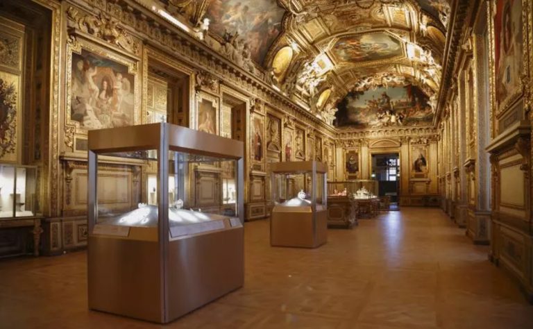 galeria-de-apolo-del-museo-del-louvre
