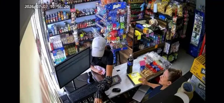 ladron-asalta-tienda-en-los-mochis-y-se-lleva-dinero-y-pastelillos-0a1bb450-focus-0-0-1200-675
