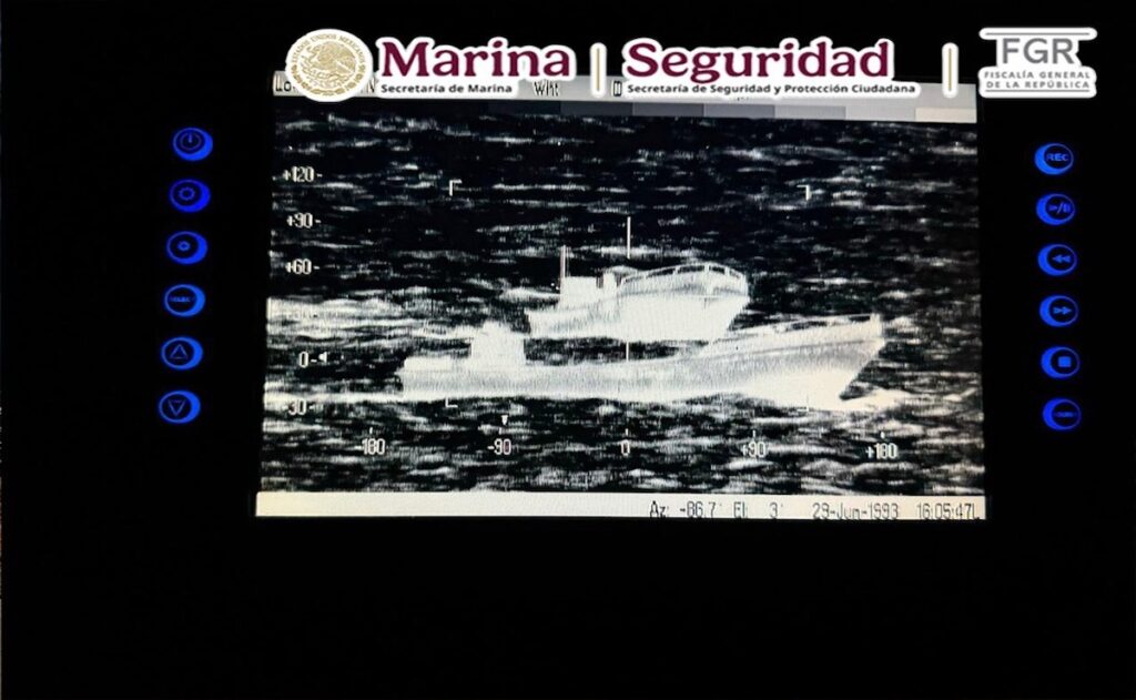 marina-asegura-casi-3-toneladas-de-cocaina-y-detiene-a-cuatro-en-costas-de-oaxaca-2-1024x631-1 Marina asegura casi 3 toneladas de cocaína y detiene a cuatro en costas de Oaxaca - marina-asegura-casi-3-toneladas-de-cocaina-y-detiene-a-cuatro-en-costas-de-oaxaca-2-1024x631