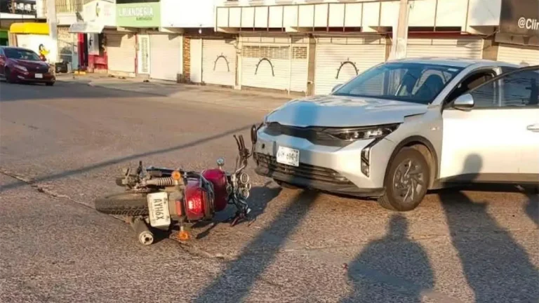 motociclista-fallece-tras-ser-impactado-por-un-automovilista-que-no-respeto-un-alto-en-los-mochis-328d0fd5-1-ddb88e1a-focus-0-0-1200-675