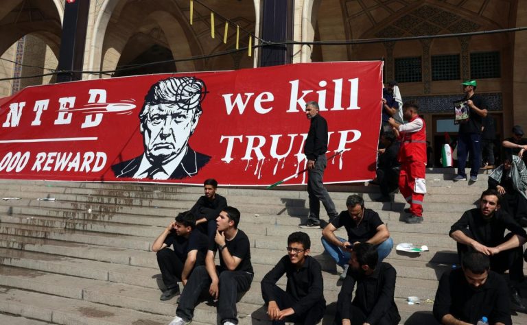 protesta-contra-trump-durante-funeral-de-ali-jamenei