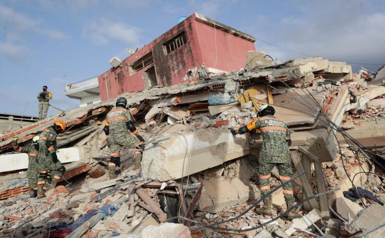 rescatistas-mexicanos-reciben-la-medalla-heroes-de-venezuela-por-sus-labores-tras-el-doble-terremoto