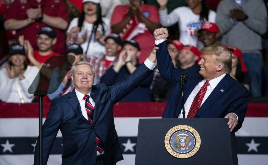 tras-la-muerte-de-graham-el-trumpismo-pierde-una-pieza-clave-y-agrava-la-fragilidad-republicana-2-1024x631-1 Tras la muerte de Graham, el trumpismo pierde una pieza clave y agrava la fragilidad republicana - tras-la-muerte-de-graham-el-trumpismo-pierde-una-pieza-clave-y-agrava-la-fragilidad-republicana-2-1024x631